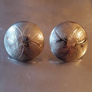 2/20$/ Vintage Triad earrings